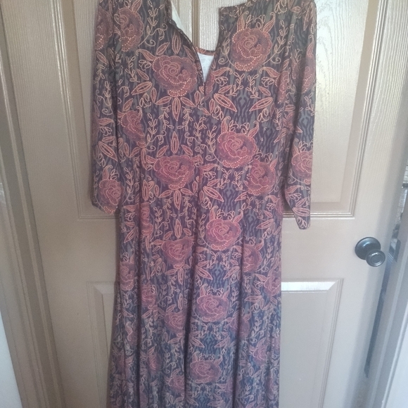 NWT Ladies Multi. Floral Dress - Picture 3 of 14